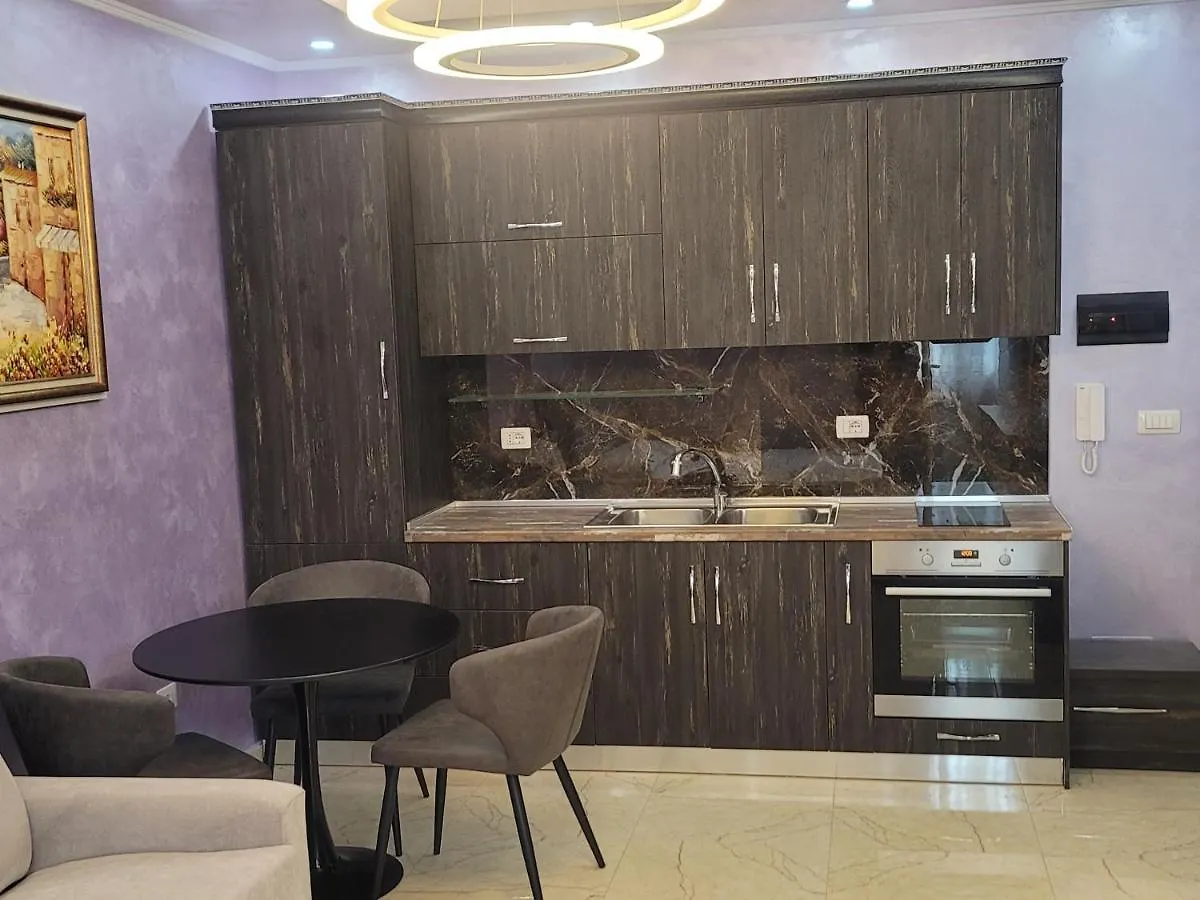 Newborn Apartments Lungomare Vlorë