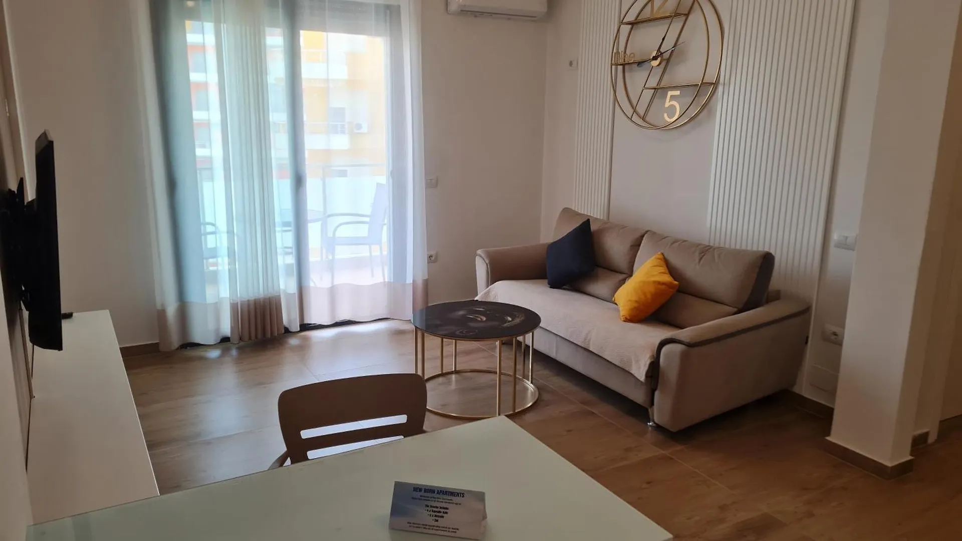 Newborn Apartments Lungomare Vlorë