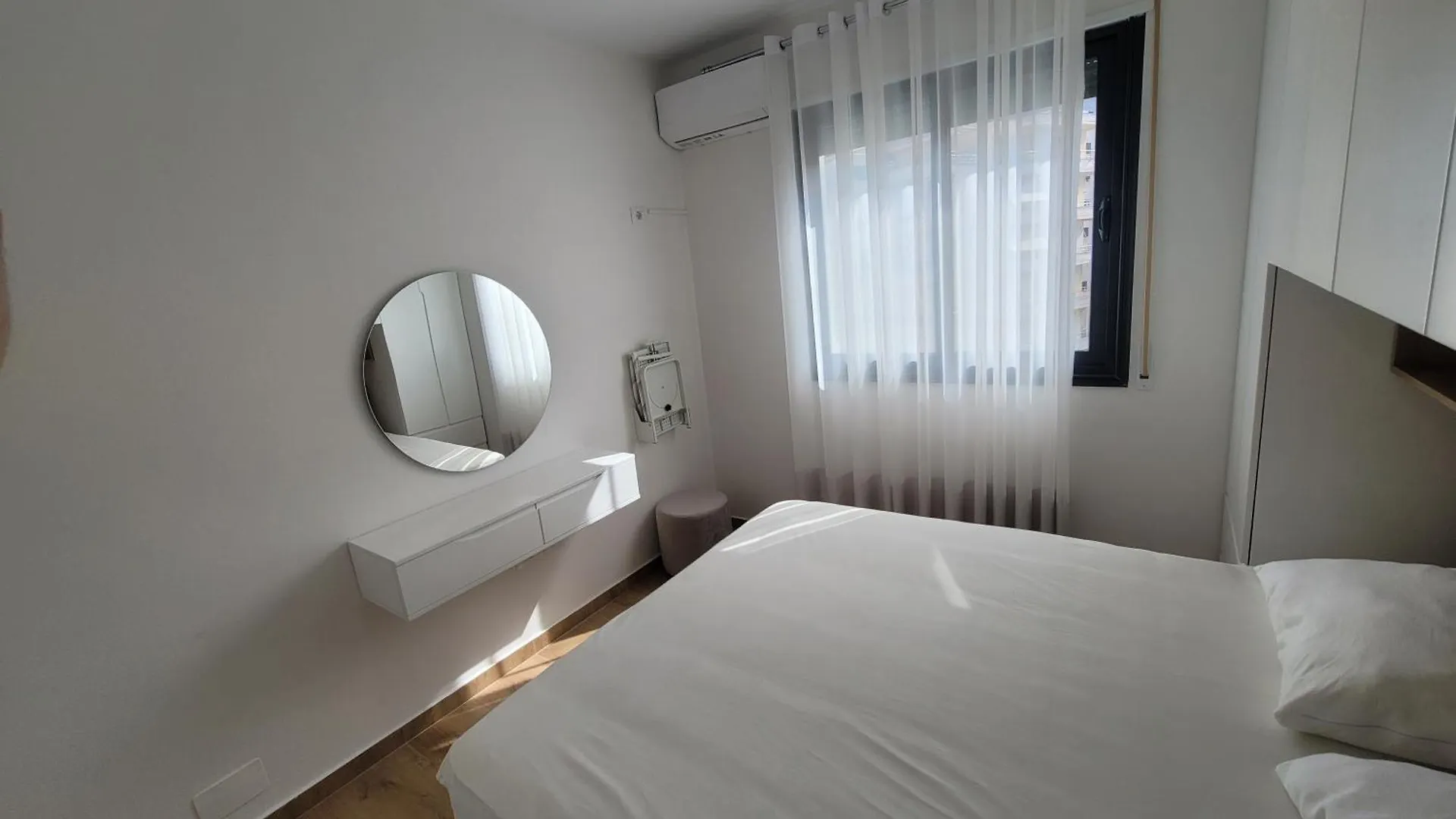 Newborn Apartments Lungomare Vlorë