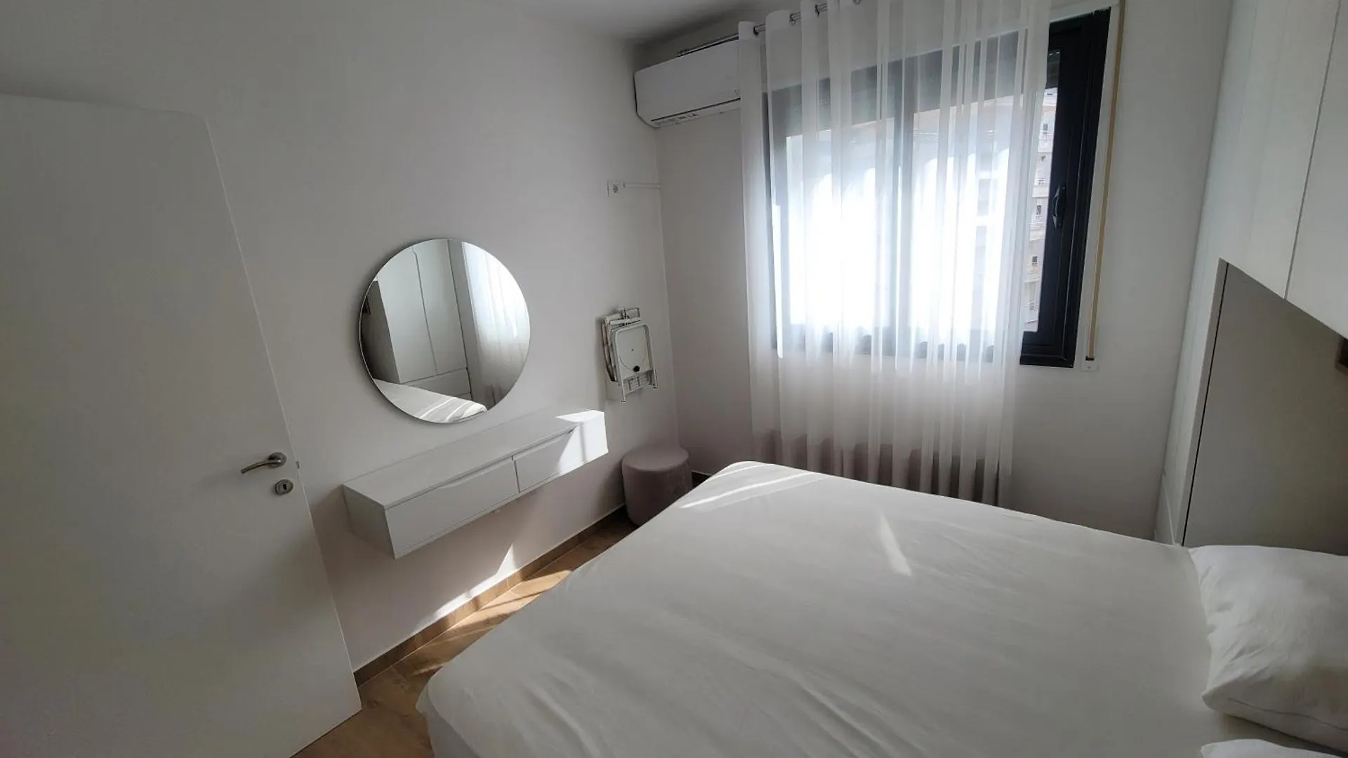 Newborn Apartments Lungomare Vlorë