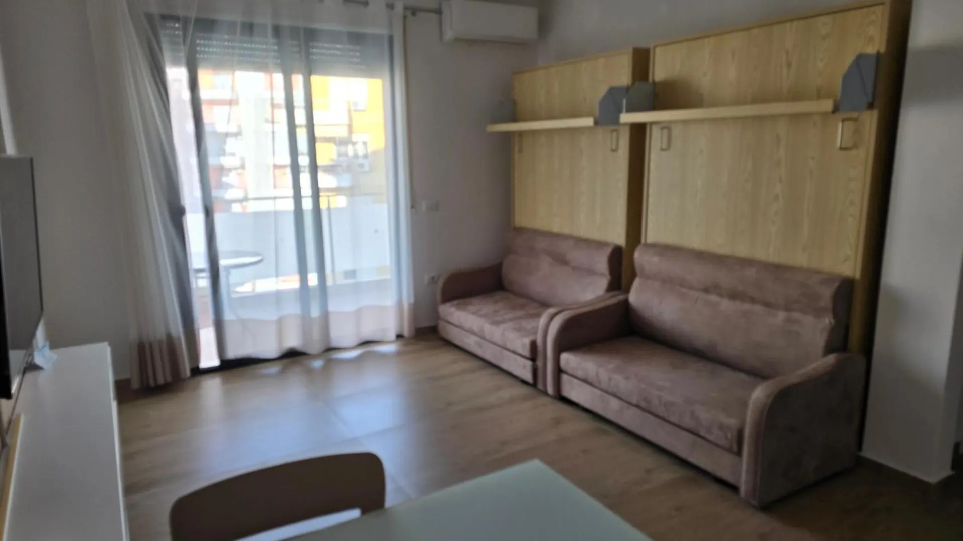 Newborn Apartments Lungomare Vlorë
