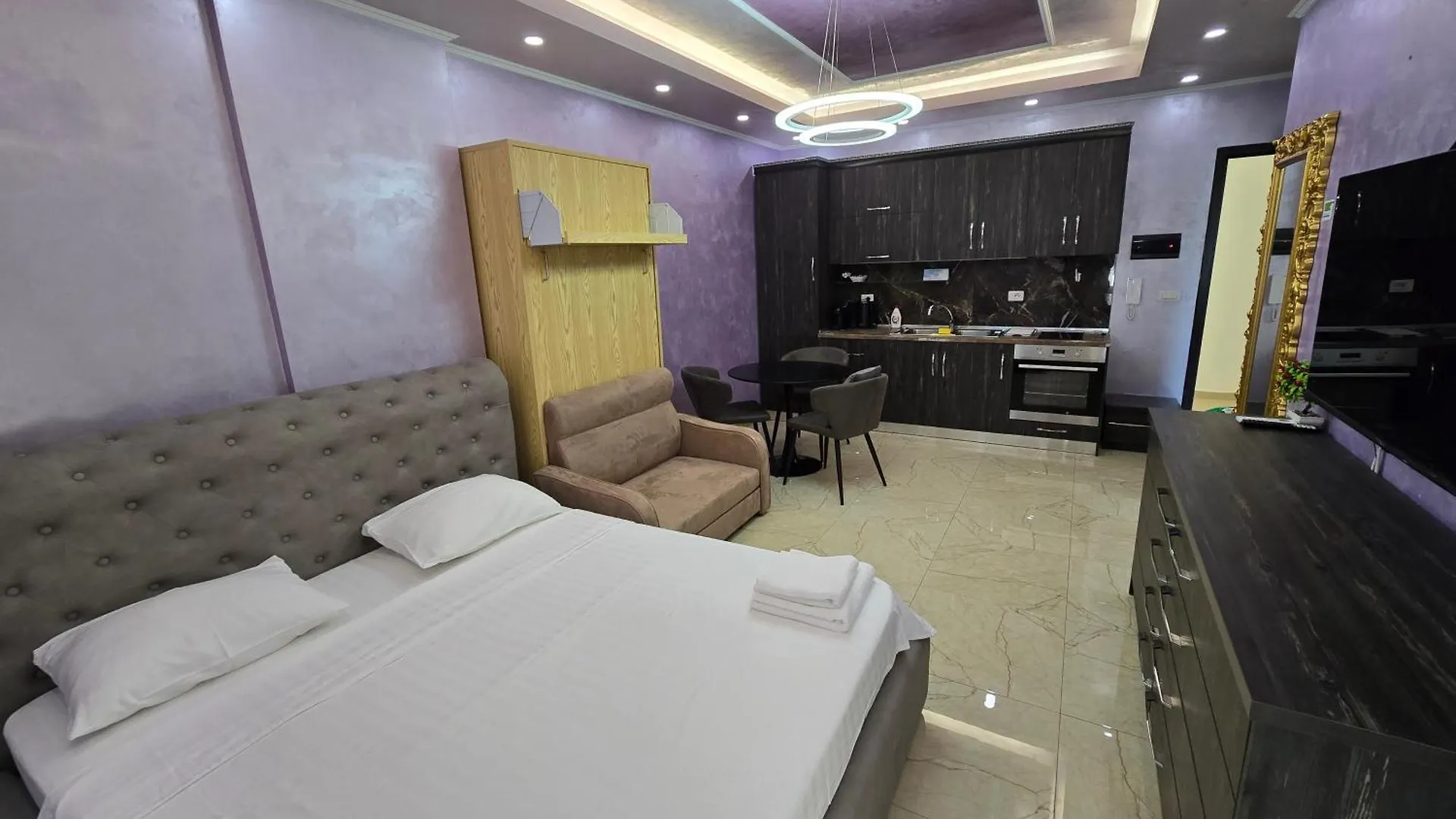 Newborn Apartments Lungomare Vlorë 0*,  알바니아