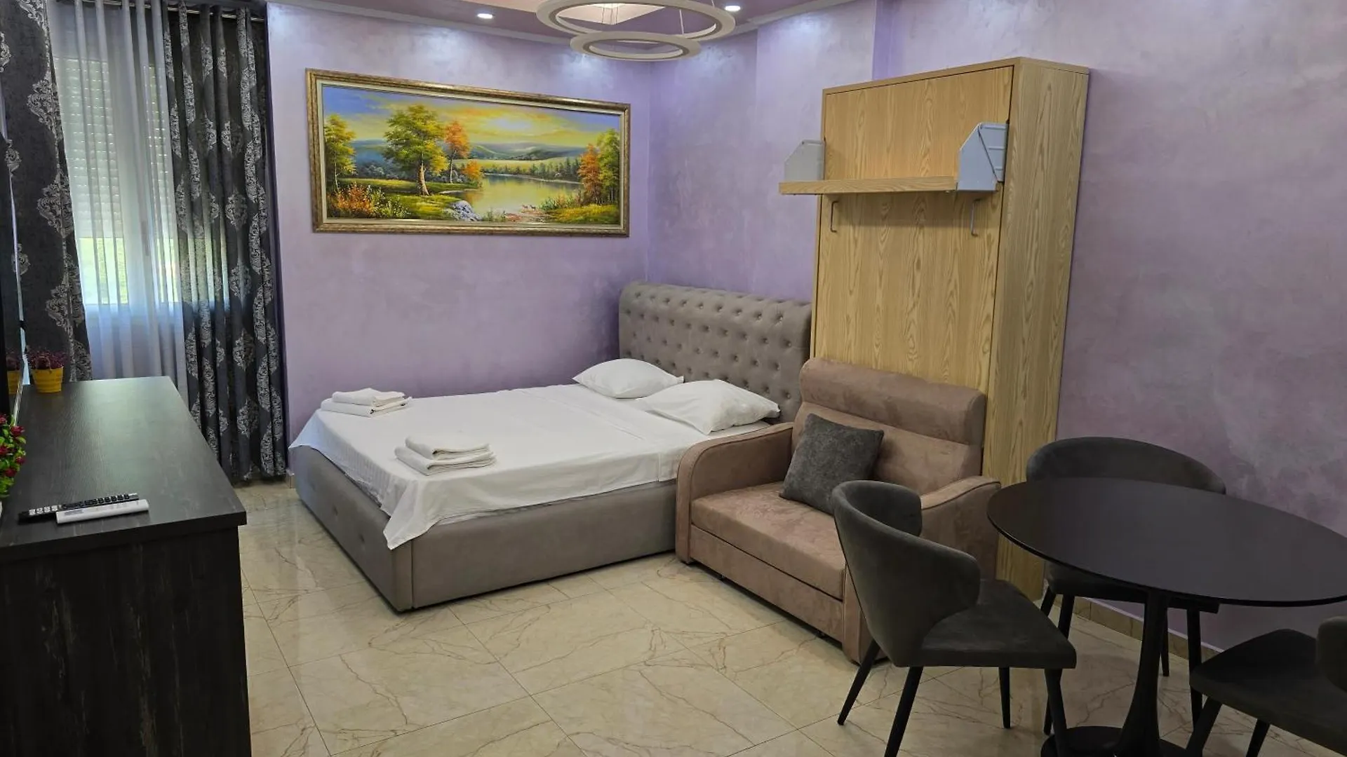 Newborn Apartments Lungomare Vlorë 알바니아