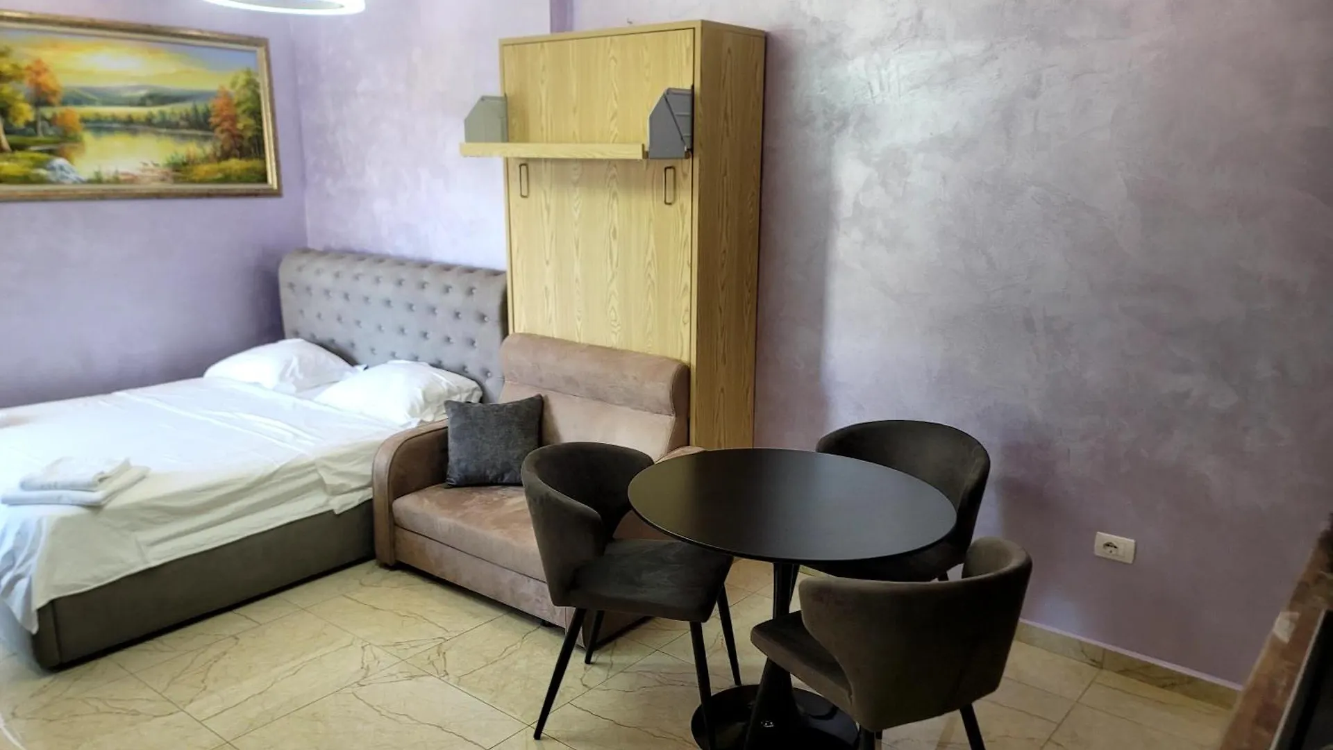 Newborn Apartments Lungomare Vlorë 0*,  알바니아