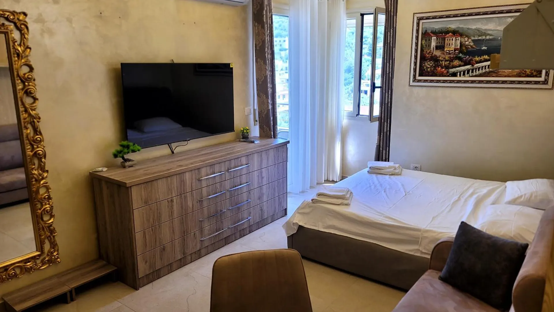 Newborn Apartments Lungomare Vlorë