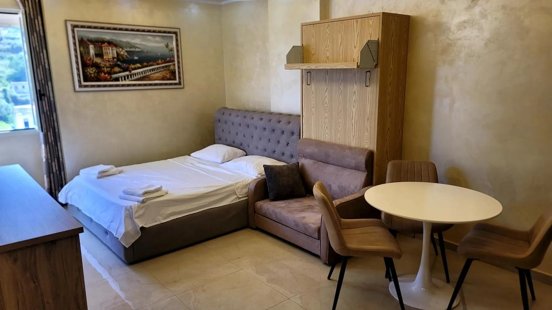 Newborn Apartments Lungomare Vlorë