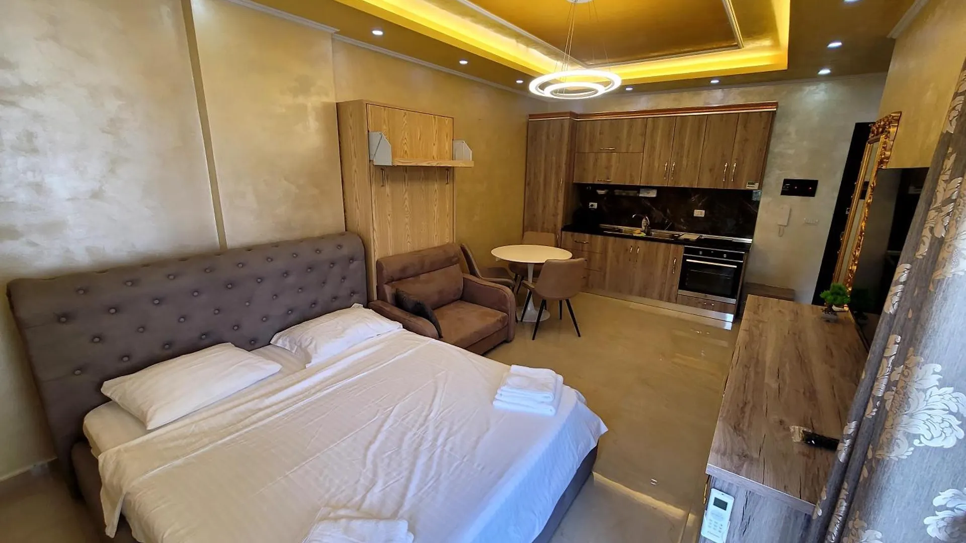 Newborn Apartments Lungomare Vlorë