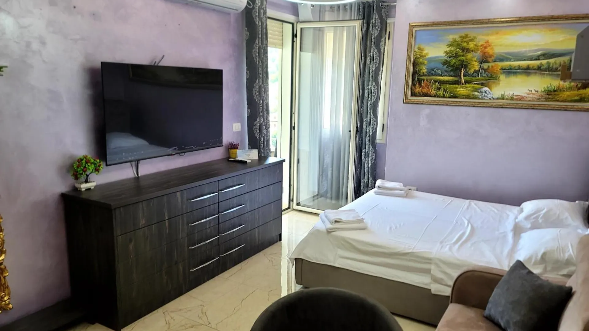 Newborn Apartments Lungomare Vlorë